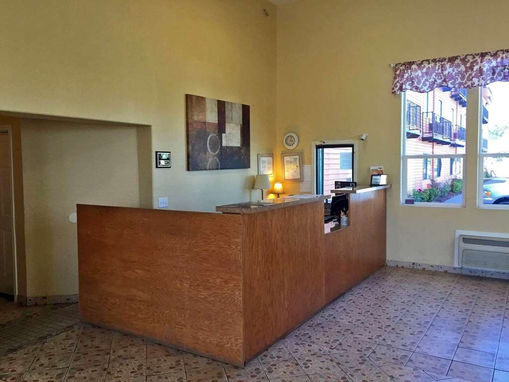 Capital Inn & Suites Salem Beltér fotó